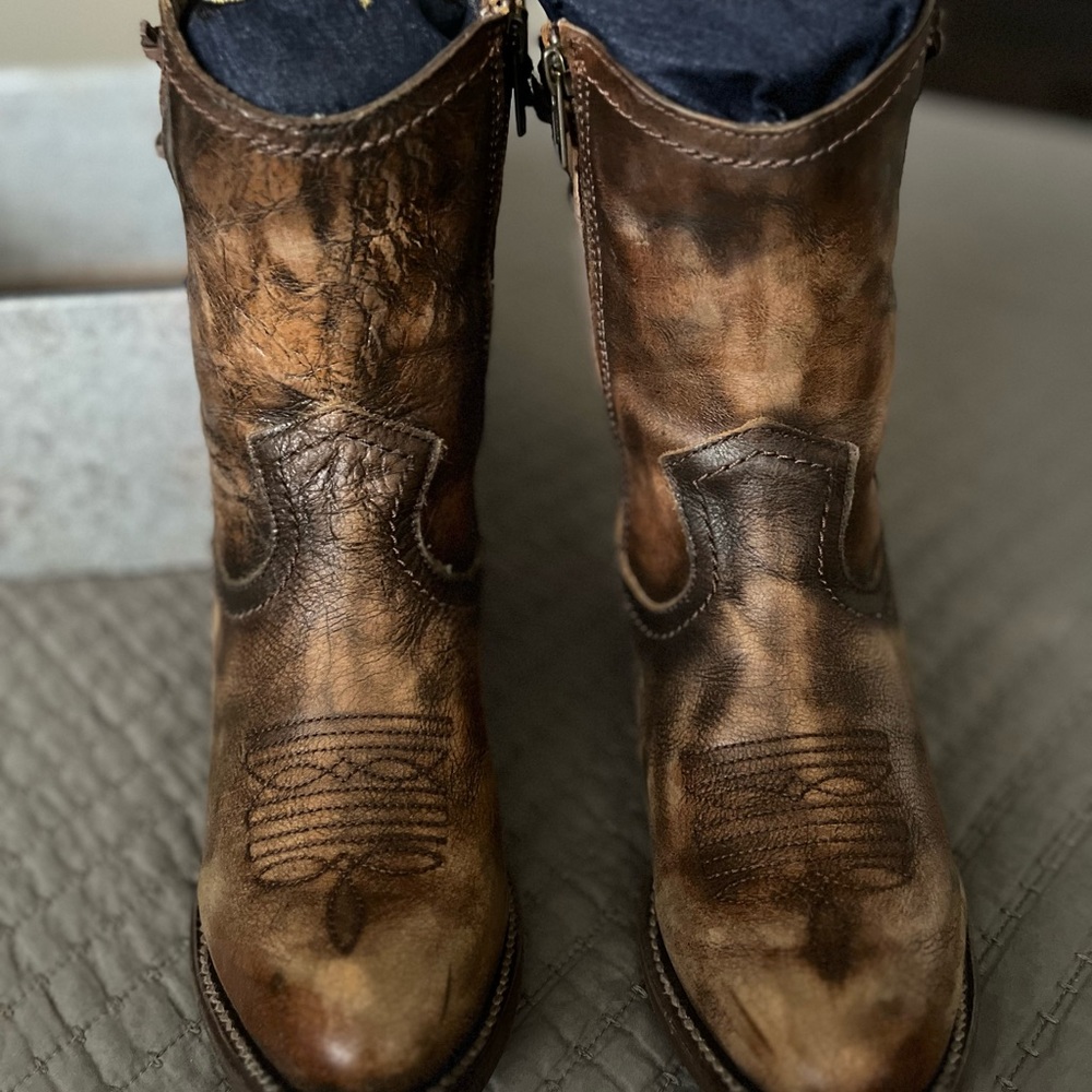 Brand new Freebird brown Wade boots, size 9